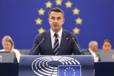 Adam Szłapka, Polish Minister for the EU, speaking in the European Parliament.