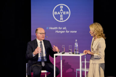 MEP Oliver Schenk (EPP, pictured left) discussing pharma industry topics.