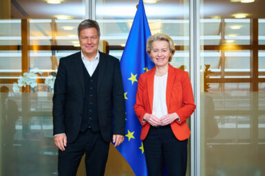 Robert Habeck and Commission President Ursula von der Leyen