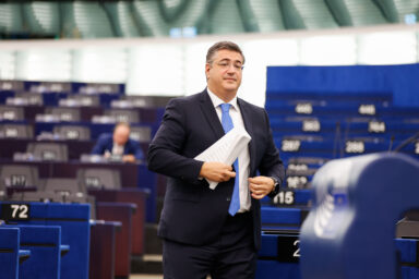 Commissioner Apostolos Tzitzikostas