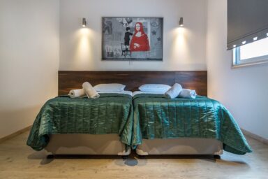hotel double bed