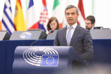 MEP Paulo Cunha during an EP plenary session