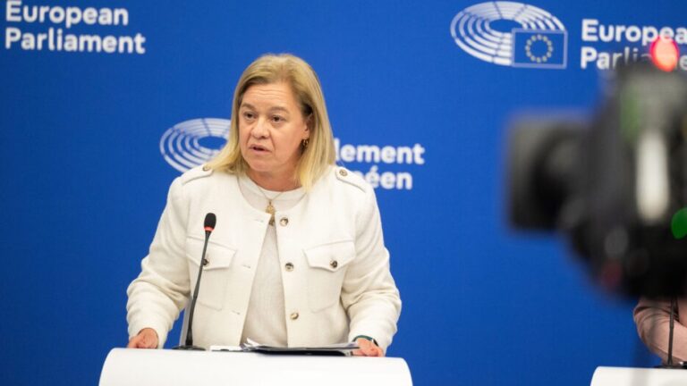 MEP Carla Tavares
