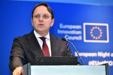 Health Commissioner Oliver Várhelyi