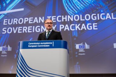 EU Energy Commissioner Dan Jørgensen presenting the EU's digital energy ambitions (Photo: European Commission)