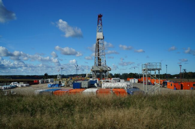oil rig