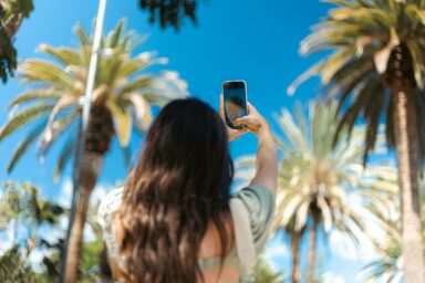 Civil society wants influencer marketing monetisation more transparent. Photo: Unsplash