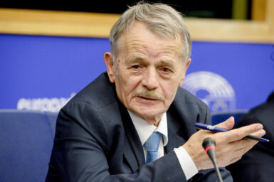 Crimean Tatar leader Mustafa Dzhemilev