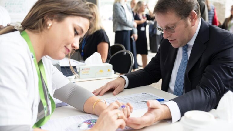 Commissioner Olivér Várhelyi undergoes a health check