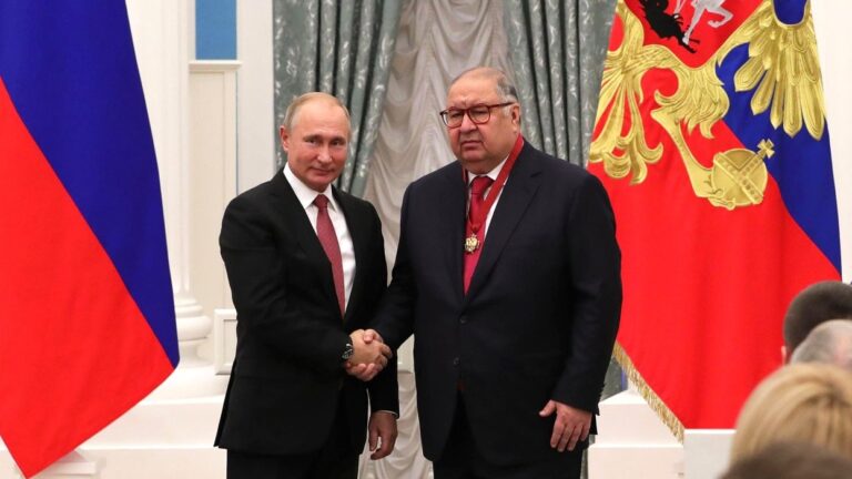 Vladimir Putin and Alisher Usmanov