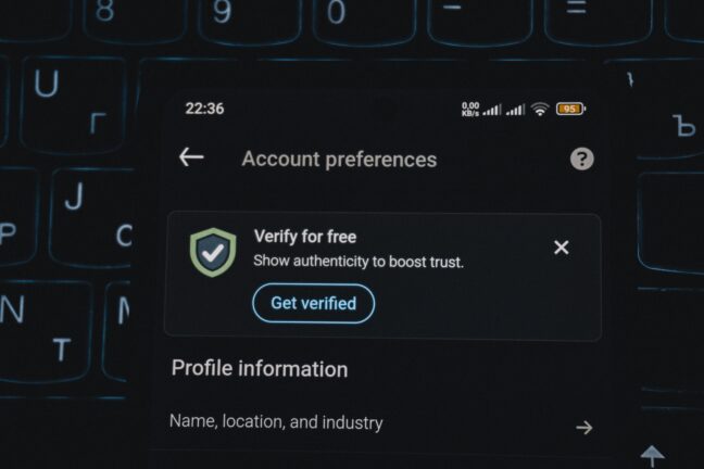 Stop Killing the Internet starts collecting signature to fight identity verification. Photo: Unplash
