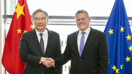 Wang Wentao and Maroš Šefčovič